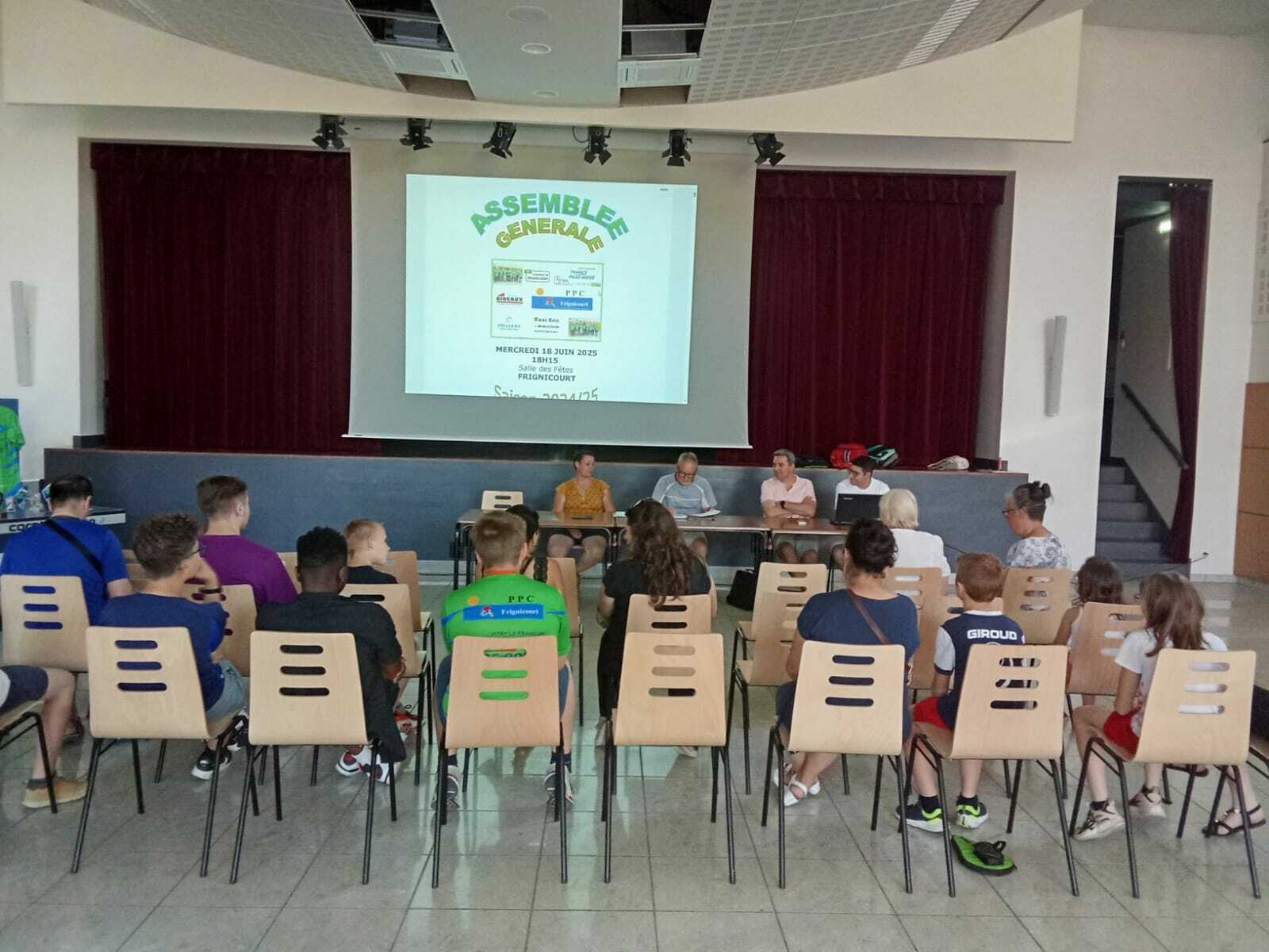 L'Assemblée Générale du club . . .