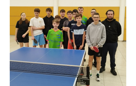 Les Jeunes en Stage de Perfectionnement . . .